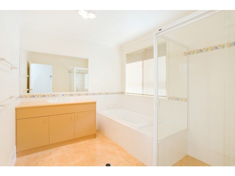 21 Alberic Court, Eatons Hill QLD 4037