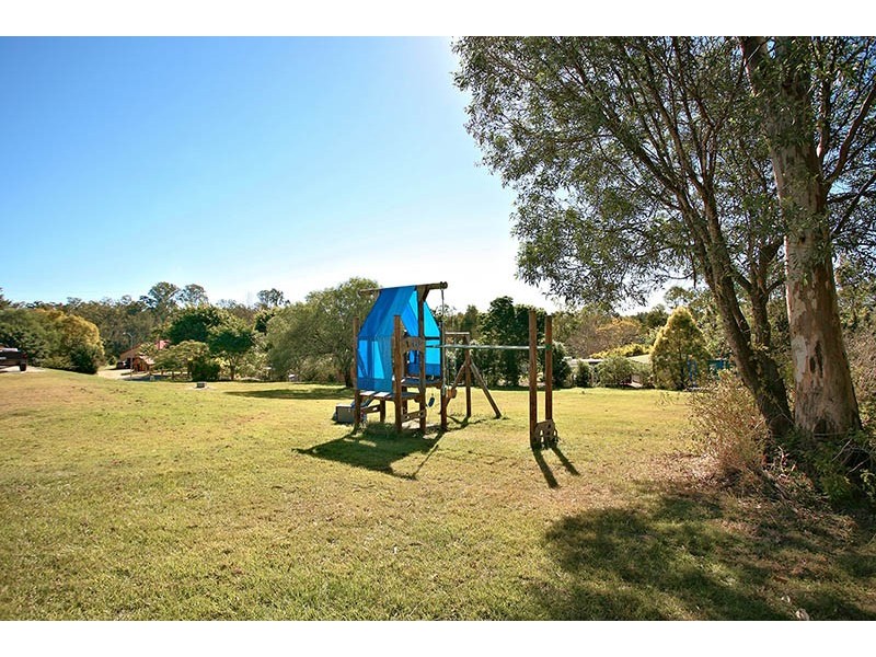 6 Clapham Court, Bunya QLD 4055