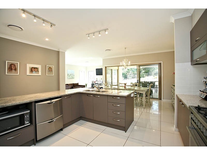 6 Clapham Court, Bunya QLD 4055