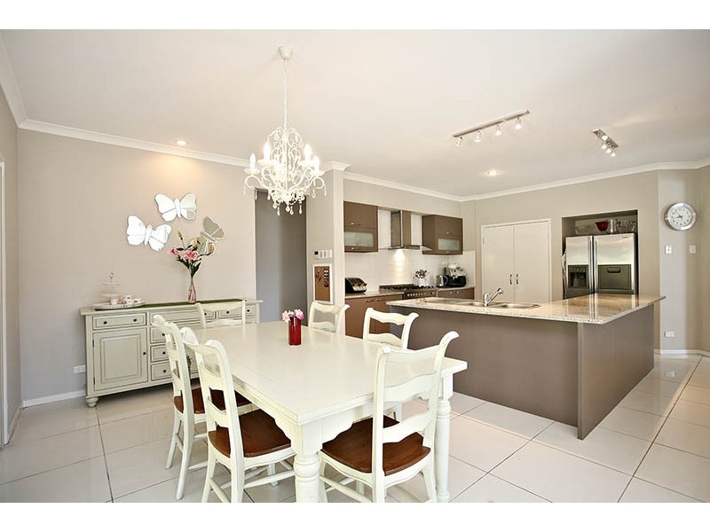 6 Clapham Court, Bunya QLD 4055