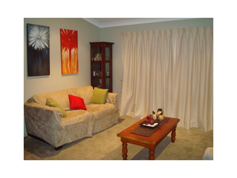 8 Naturesque Close, Mitchelton QLD 4053