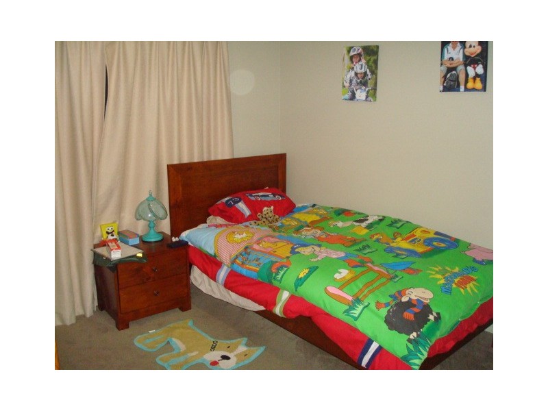 8 Naturesque Close, Mitchelton QLD 4053