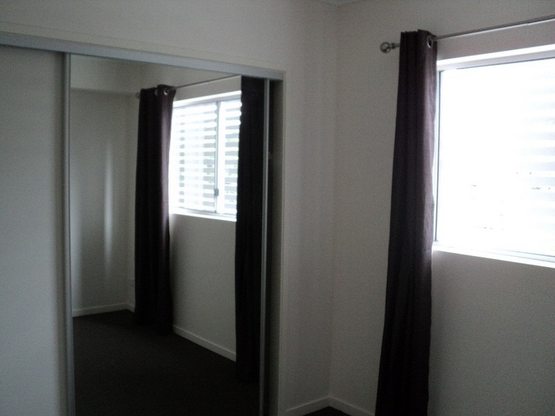 4 / 5 Rodway St, Zillmere QLD 4034