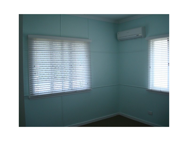 100 Byth Street, Stafford QLD 4053