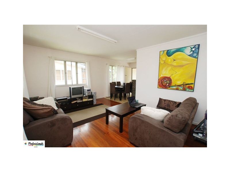 22 Carrie Street, Zillmere QLD 4034