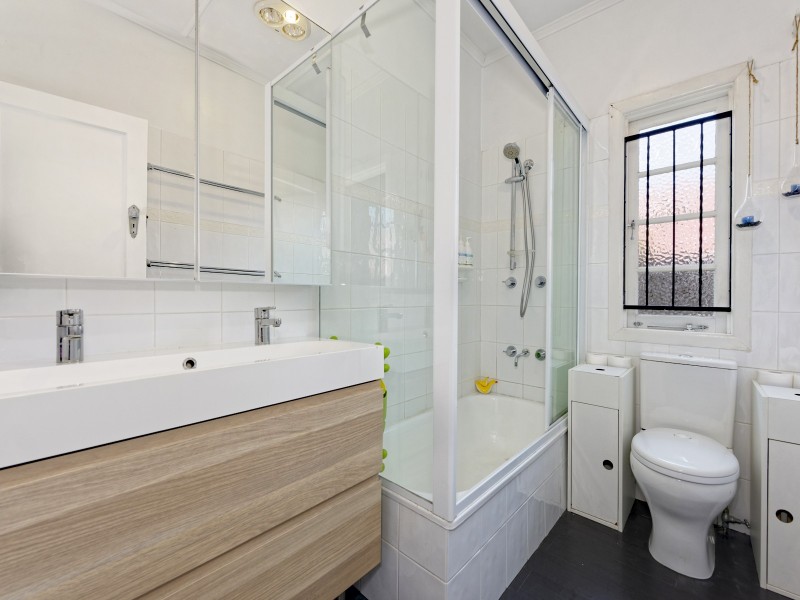 37 Edinburgh Castle Road, Kedron QLD 4031