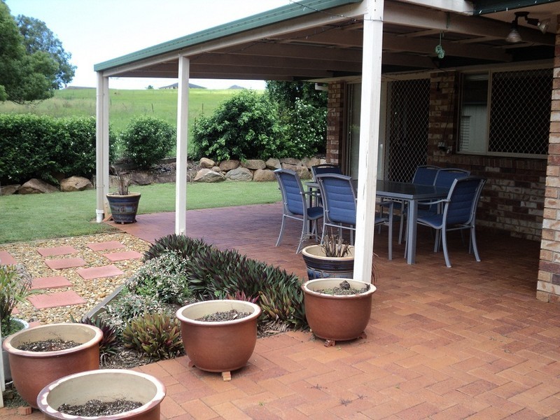 6 Trecarne Street, Bridgeman Downs QLD 4035