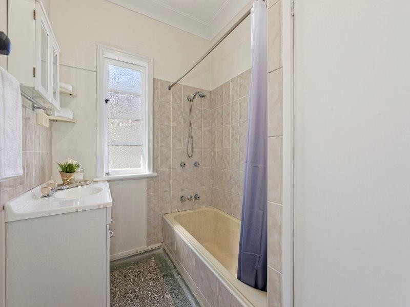 42 Edinburgh Castle Road, Kedron QLD 4031