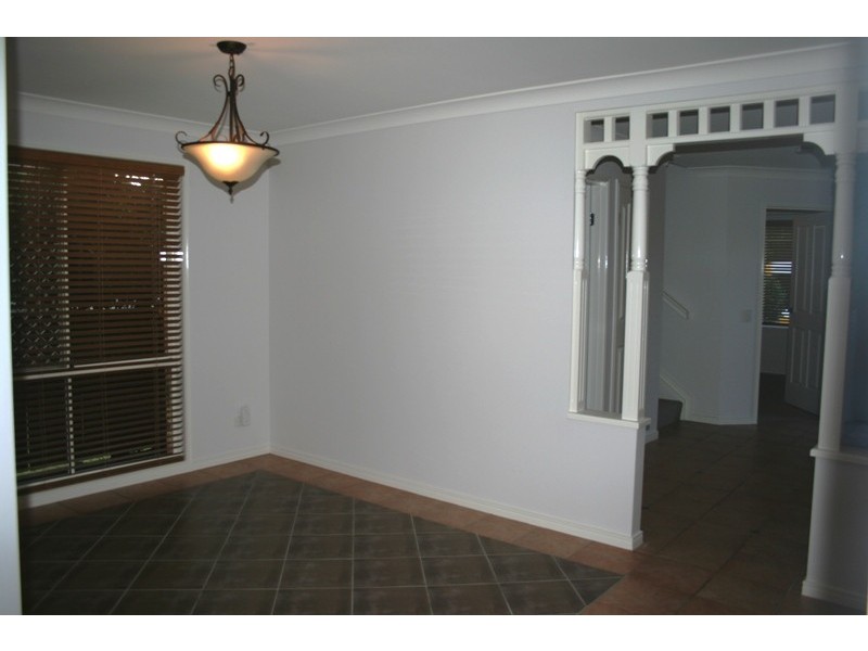 101 Streisand Drive, Mcdowall QLD 4053