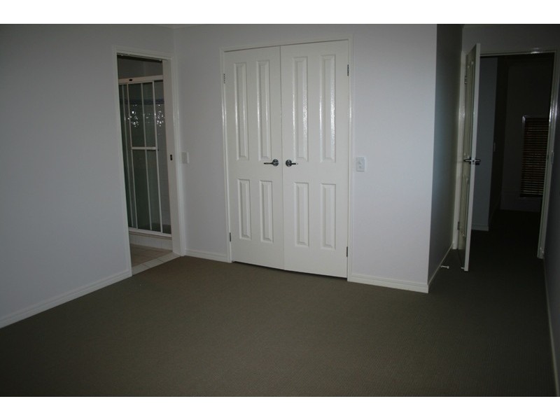 101 Streisand Drive, Mcdowall QLD 4053