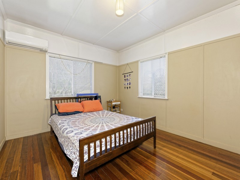 6 Armfield Street, Stafford QLD 4053