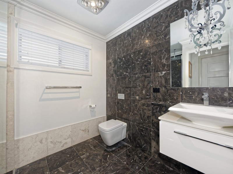 9 McIntyre Street, Wooloowin QLD 4030