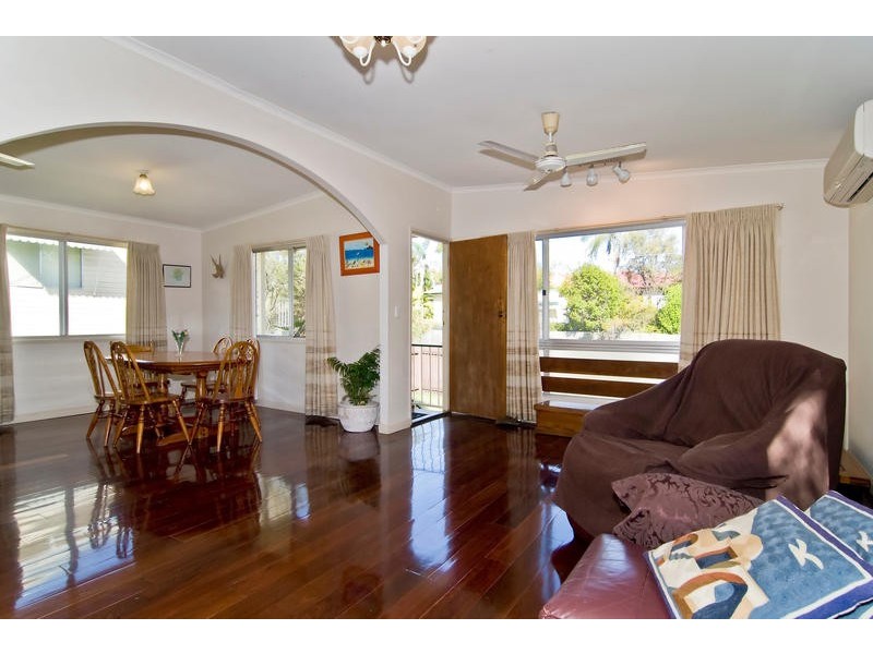 15 Venetia Street, Stafford Heights QLD 4053