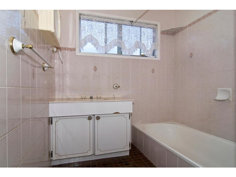 15 Venetia Street, Stafford Heights QLD 4053