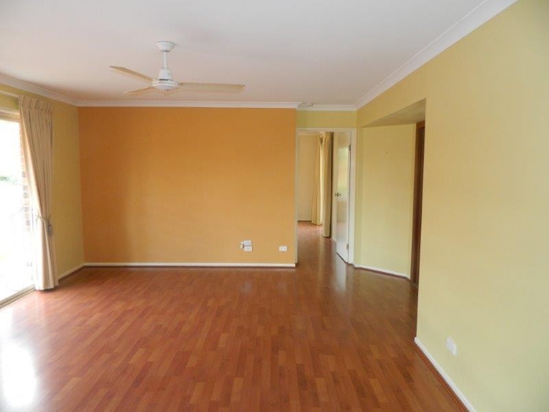 24  Hillenvale Ave, Arana Hills QLD 4054