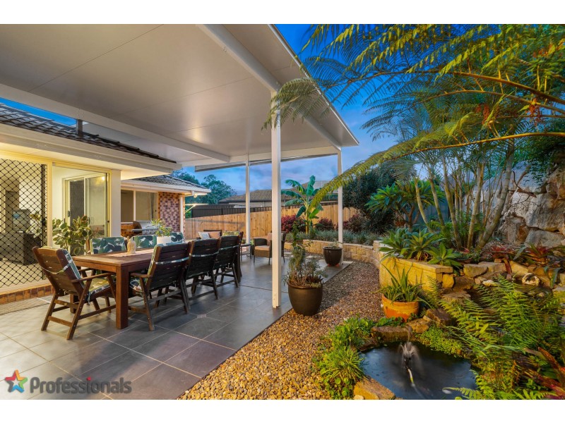 1 Lynagh Court, Arana Hills QLD 4054