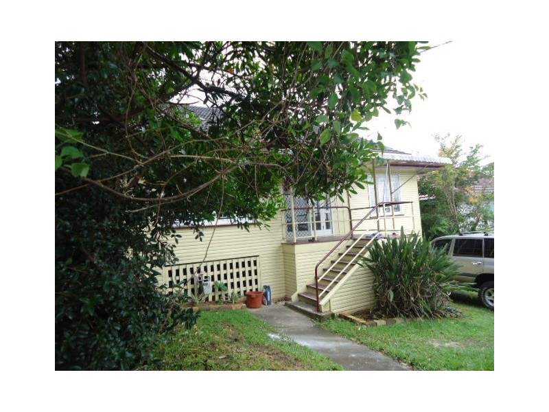 3 Wilgarning Street, Stafford Heights QLD 4053