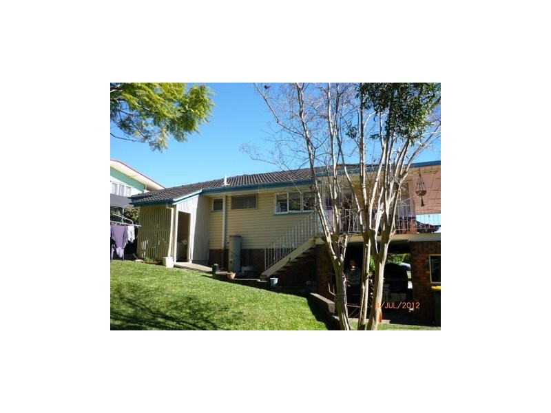 15 Ormeley Street, Stafford Heights QLD 4053