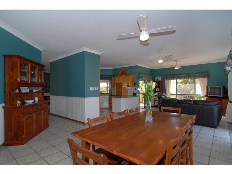 44 Boondooma Circuit, Albany Creek QLD 4035