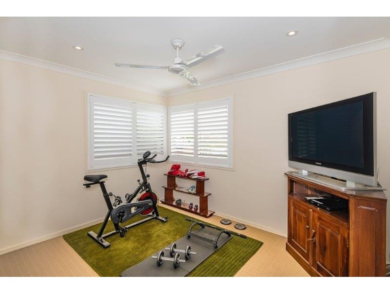 49 Whites Road, Chermside West QLD 4032