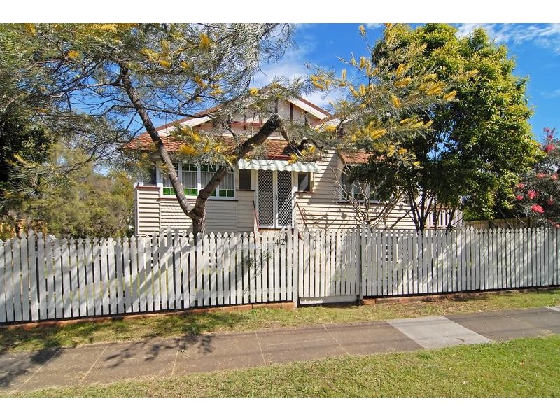 42 Holmesbrook Street, Ashgrove QLD 4060