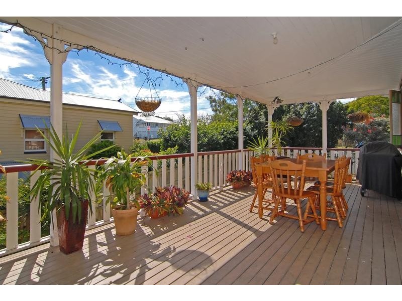 42 Holmesbrook Street, Ashgrove QLD 4060