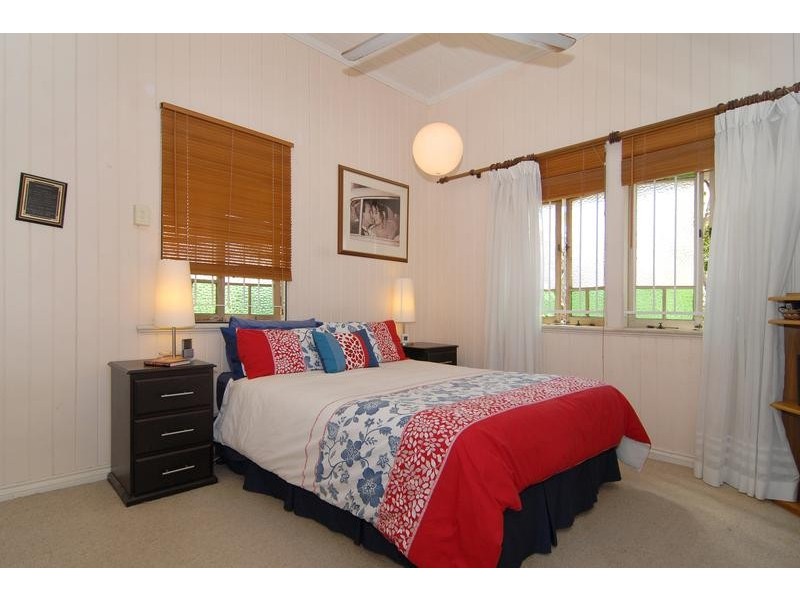 42 Holmesbrook Street, Ashgrove QLD 4060