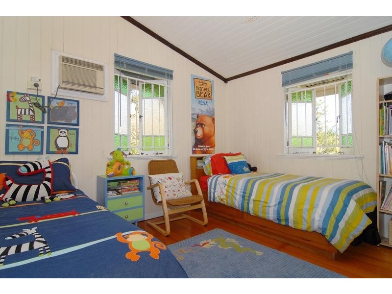 42 Holmesbrook Street, Ashgrove QLD 4060