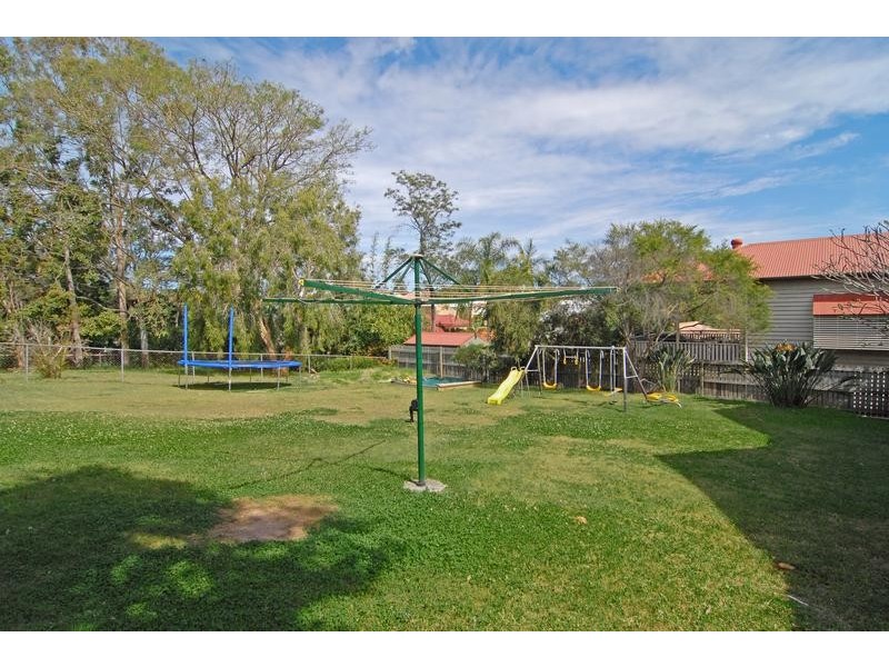 42 Holmesbrook Street, Ashgrove QLD 4060