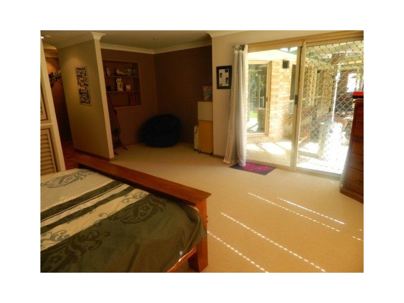 25 Listonia Street, Albany Creek QLD 4035