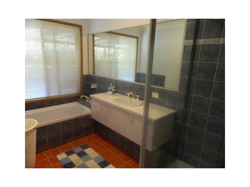 25 Listonia Street, Albany Creek QLD 4035