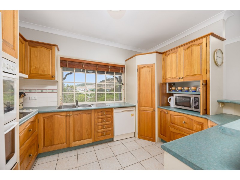 17 Keryn Place, Keperra QLD 4054