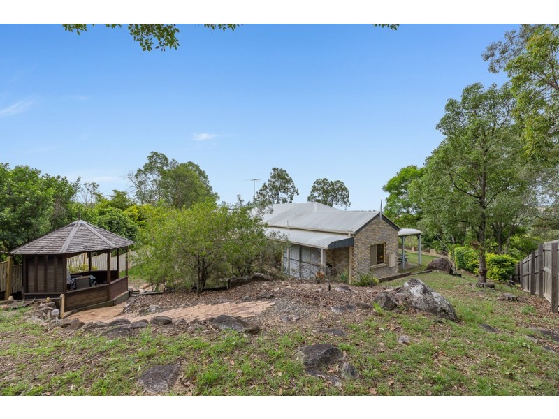 17 Keryn Place, Keperra QLD 4054