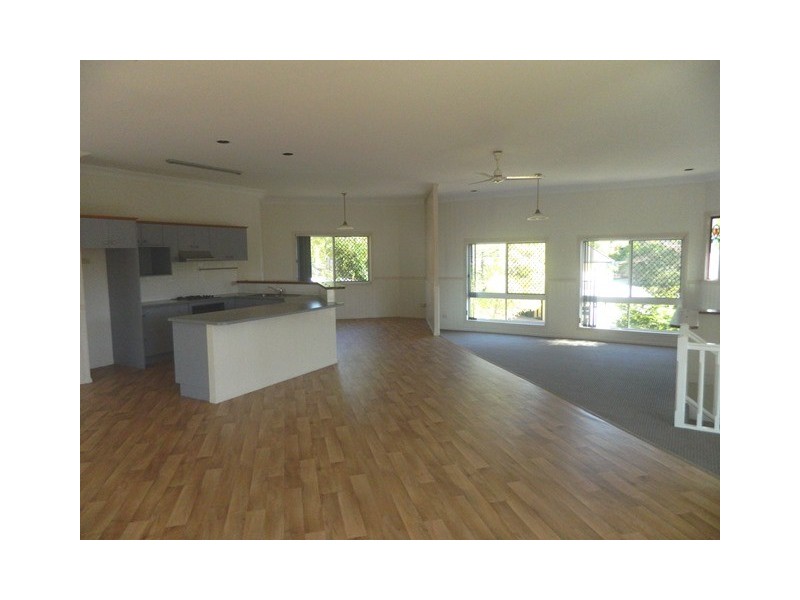 4 Zeppo Place, Mcdowall QLD 4053
