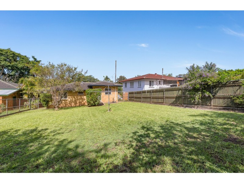 28 Braidwood Street, Everton Park QLD 4053