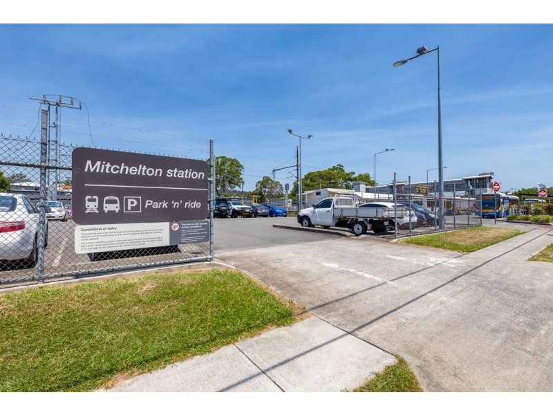 28 Braidwood Street, Everton Park QLD 4053