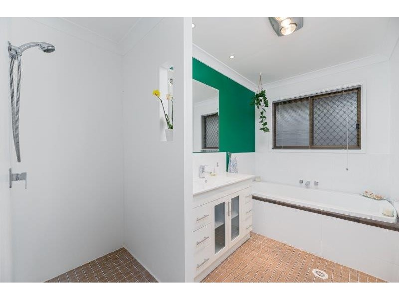 40 Hagman Street, Stafford Heights QLD 4053