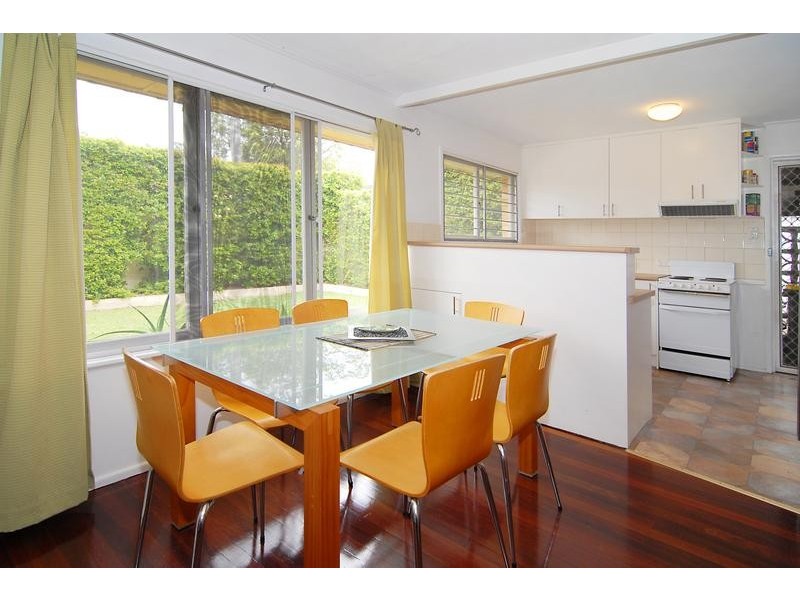 11 Coleridge Street, Stafford Heights QLD 4053