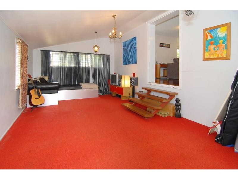 11 Coleridge Street, Stafford Heights QLD 4053