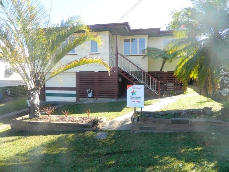 11 Leach Street, Everton Park QLD 4053