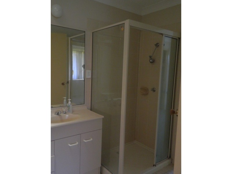 2/10 Orchid Crescent, Fitzgibbon QLD 4018