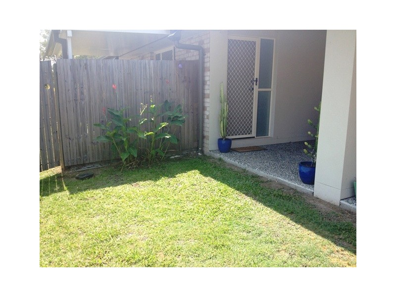 2/19 Adam Street, Kallangur QLD 4503