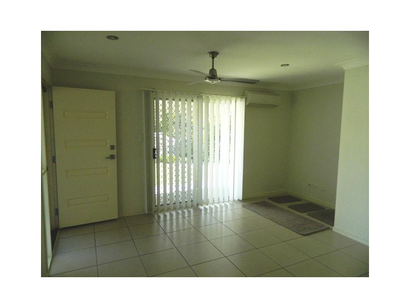 2/19 Adam Street, Kallangur QLD 4503