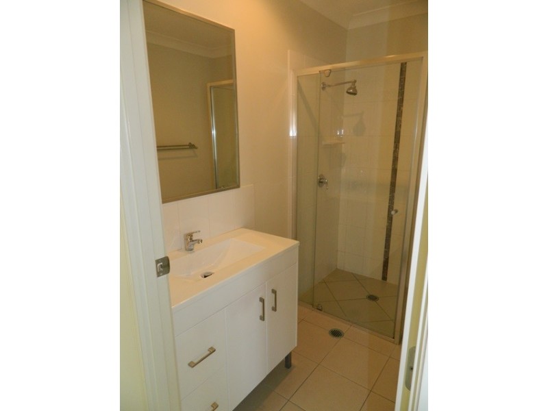 2/19 Adam Street, Kallangur QLD 4503