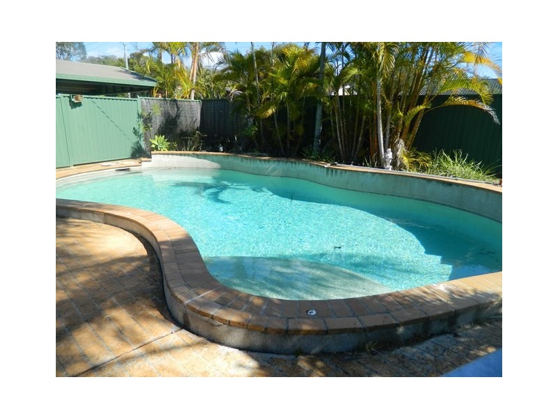 4 HOLMES COURT, Mount Warren Park QLD 4207