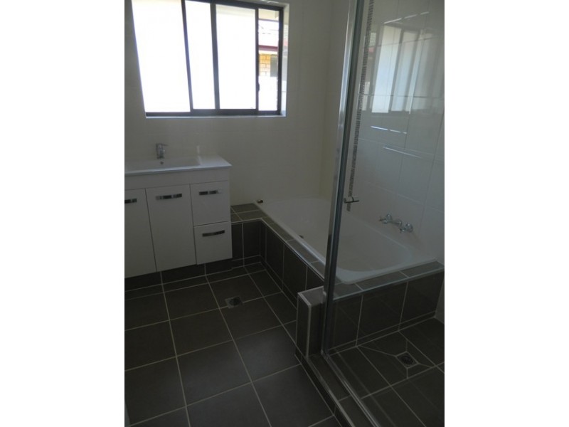 4 HOLMES COURT, Mount Warren Park QLD 4207