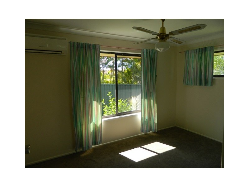 4 HOLMES COURT, Mount Warren Park QLD 4207