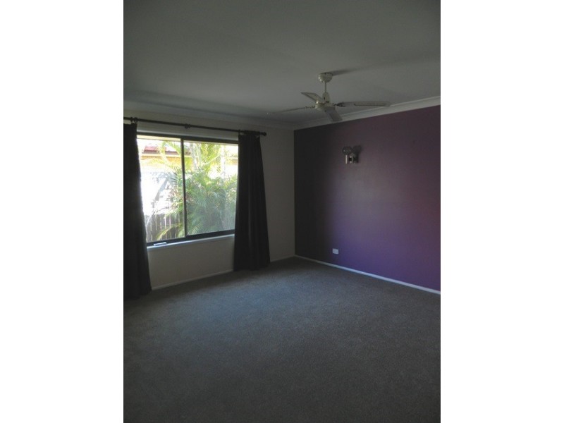 4 HOLMES COURT, Mount Warren Park QLD 4207