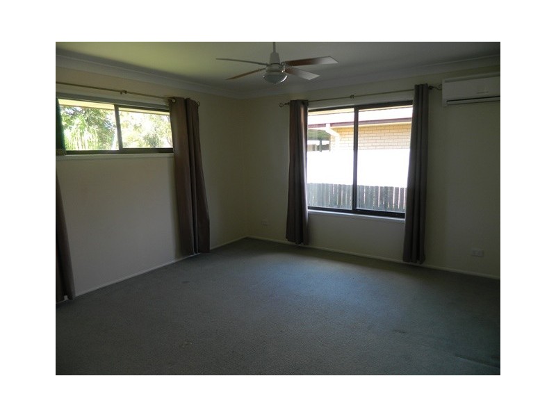 4 HOLMES COURT, Mount Warren Park QLD 4207