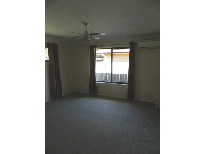 4 HOLMES COURT, Mount Warren Park QLD 4207